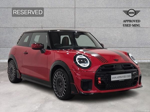 Mini Cooper Hatchback, Petrol, 2025, Red