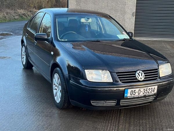 Volkswagen Bora Saloon, Petrol, 2005, Black