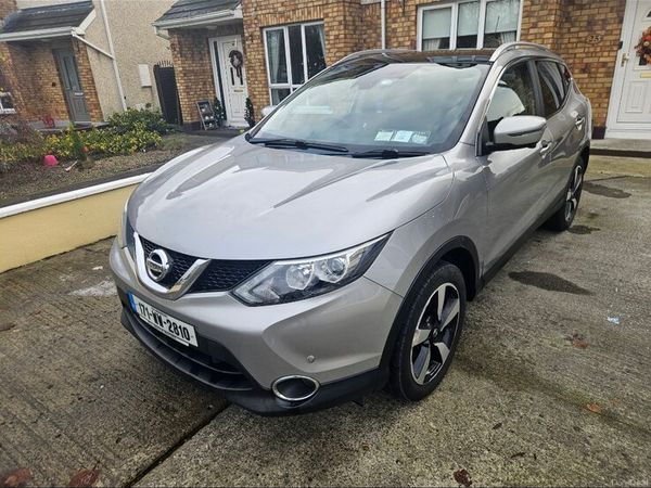 Nissan Qashqai SUV, Diesel, 2017, Silver