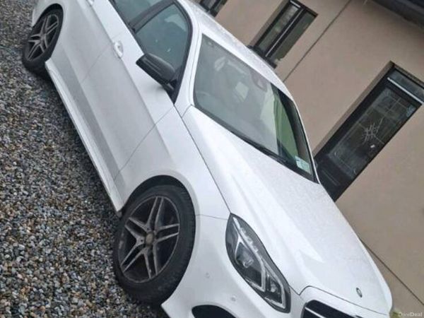Mercedes-Benz E-Class Saloon, Diesel Hybrid, 2015, White