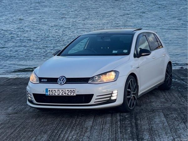 Volkswagen Golf Hatchback, Diesel, 2015, White