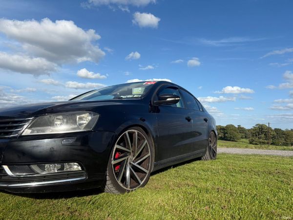 Volkswagen Passat Saloon, Diesel, 2011, Black