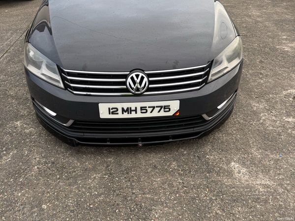 Volkswagen Passat Saloon, Diesel, 2012, Grey