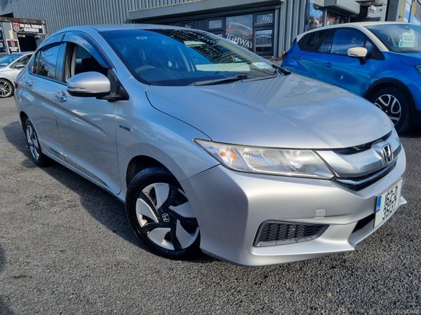 Honda Grace Saloon, Petrol Hybrid, 2016, Silver