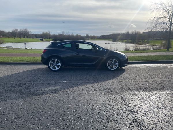 Vauxhall Astra Coupe, Diesel, 2016, Black