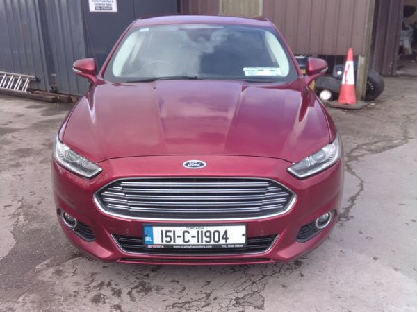 Ford Mondeo Hatchback, Diesel, 2015, Red