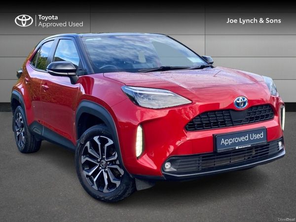Toyota Yaris Cross Hatchback, Petrol Hybrid, 2022, Red