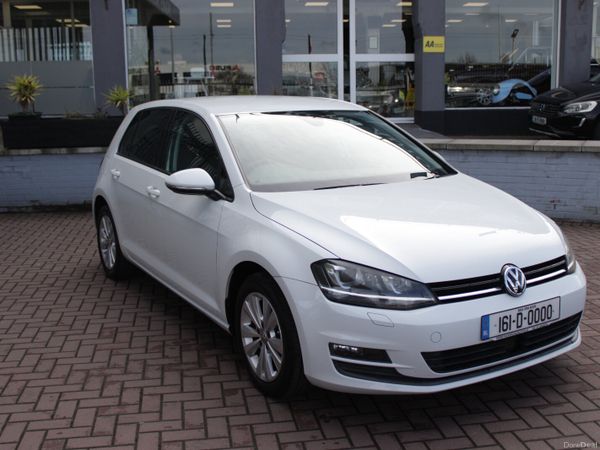 Volkswagen Golf Hatchback, Petrol, 2016, White