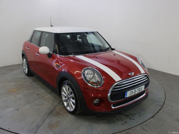 Mini Cooper Hatchback, Diesel, 2017, Red