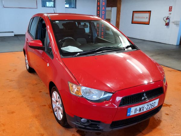 Mitsubishi Colt MPV, Petrol, 2011, Red