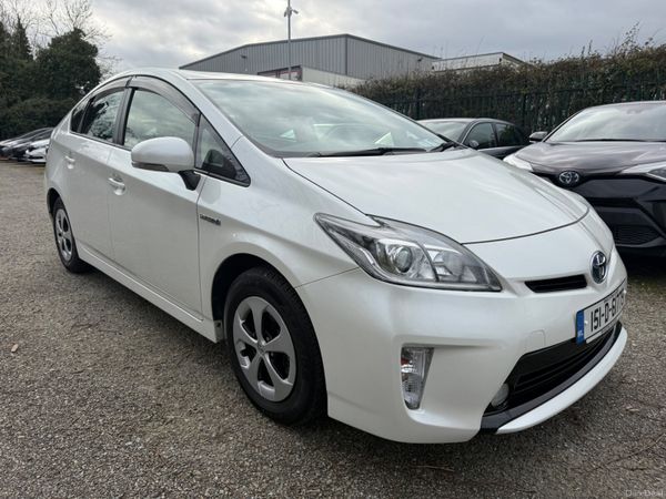 Toyota Prius Hatchback, Petrol Hybrid, 2015, White