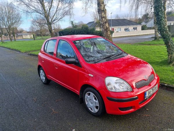 Toyota Yaris Hatchback, Petrol, 2004, Red