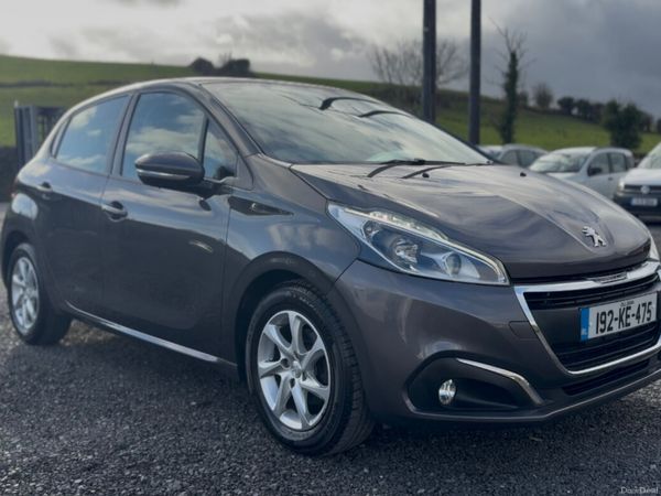 Peugeot 208 Hatchback, Petrol, 2019, Grey