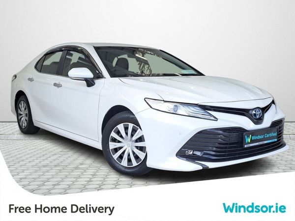 Toyota Camry Saloon, Petrol Hybrid, 2020, White