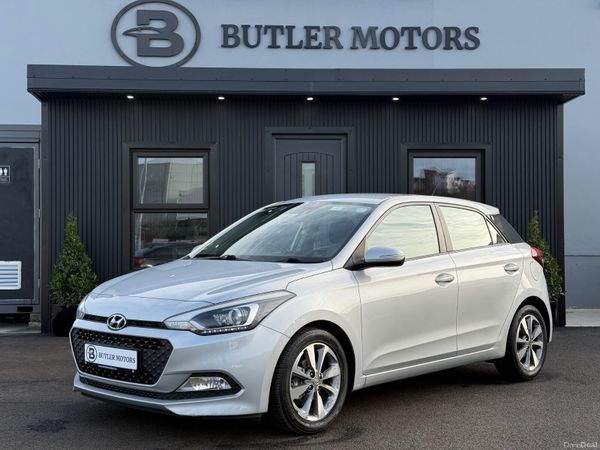 Hyundai i20 Hatchback, Petrol, 2016, Silver