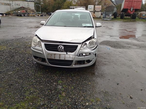 Volkswagen Polo Hatchback, Petrol, 2008, Silver