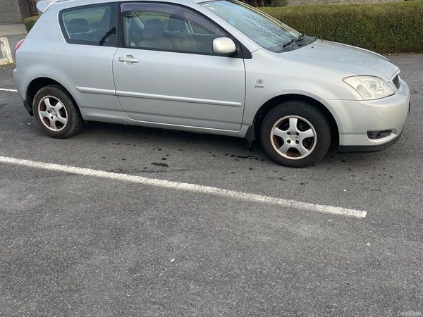Toyota Corolla Hatchback, Petrol, 2004, Silver