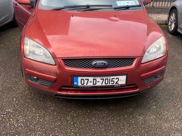 Ford Focus Hatchback, Petrol, 2007, Red