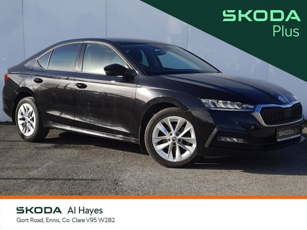 Skoda Octavia Saloon, Diesel, 2023, Black