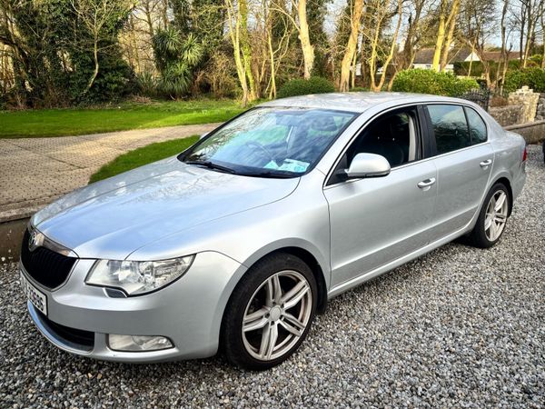 Skoda Superb Hatchback, Diesel, 2013, Silver