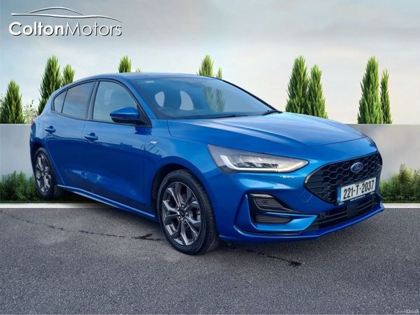 Ford Focus Hatchback, Petrol, 2022, Blue