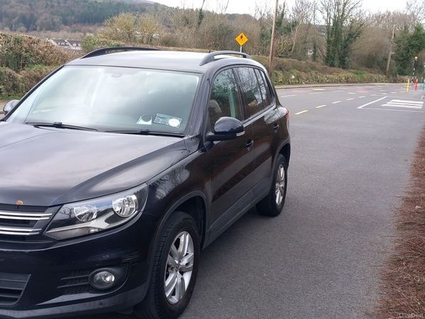 Volkswagen Tiguan SUV, Diesel, 2012, Black