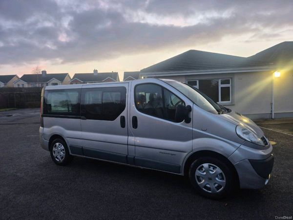 Renault Trafic MPV, Diesel, 2013, Silver
