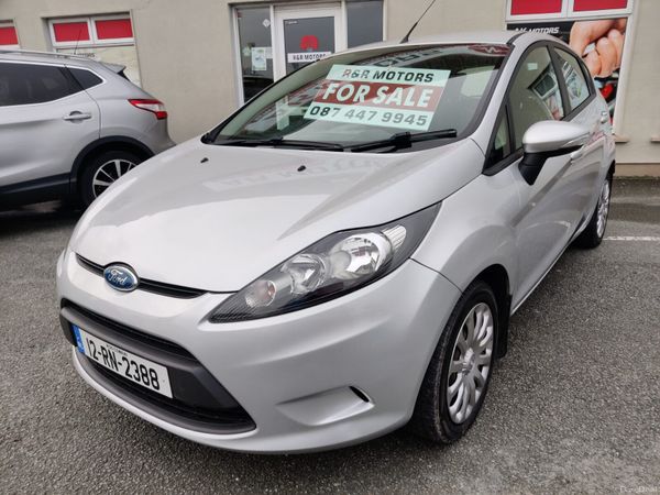 Ford Fiesta Hatchback, Petrol, 2012, Silver
