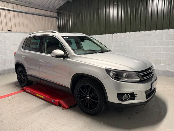 Volkswagen Tiguan SUV, Diesel, 2015, Silver