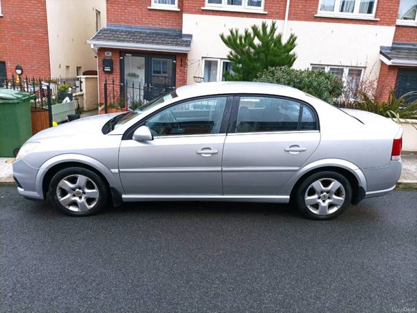 Opel Vectra Saloon, Petrol, 2007, Silver