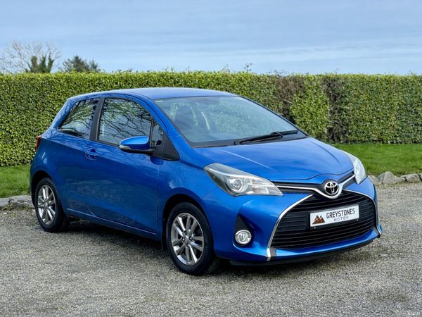 Toyota Yaris Hatchback, Petrol, 2015, Blue