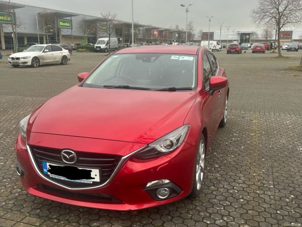 Mazda Mazda3 Hatchback, Diesel, 2014, Red