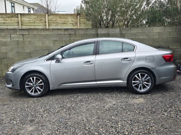 Toyota Avensis Saloon, Diesel, 2015, Grey