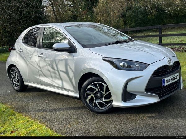 Toyota Yaris Hatchback, Petrol, 2021, Silver