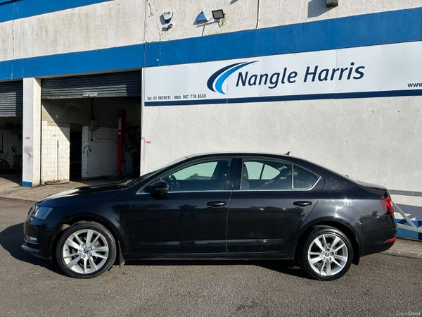Skoda Octavia Saloon, Diesel, 2019, Black