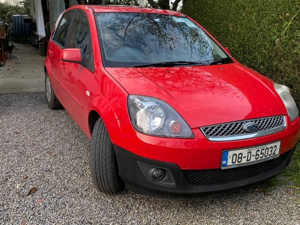 Ford Fiesta Hatchback, Diesel, 2008, Red