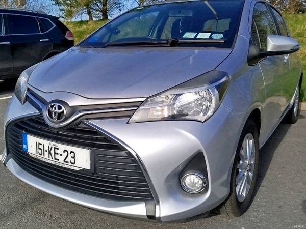 Toyota Yaris Hatchback, Petrol, 2015, Silver