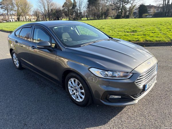 Ford Mondeo Hatchback, Diesel, 2019, Grey