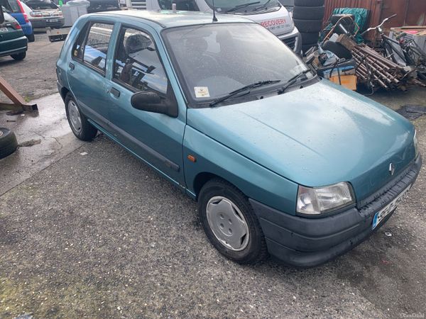 Renault Clio Hatchback, Petrol, 1995, Blue