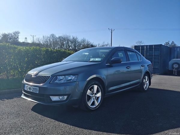 Skoda Octavia Hatchback, Diesel, 2015, Grey