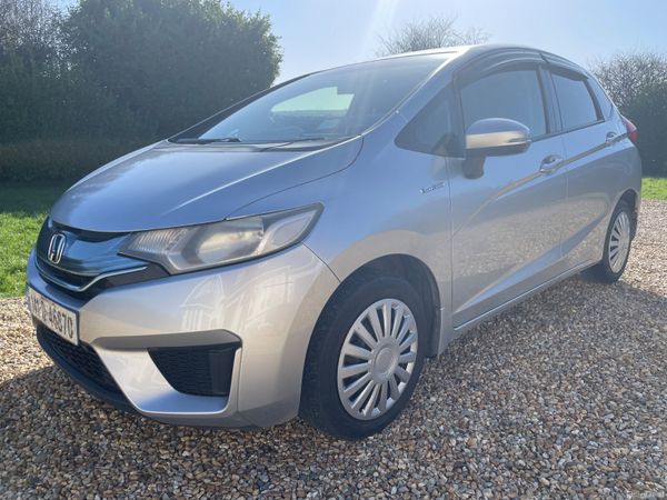 Honda Fit Hatchback, Petrol Hybrid, 2014, Silver
