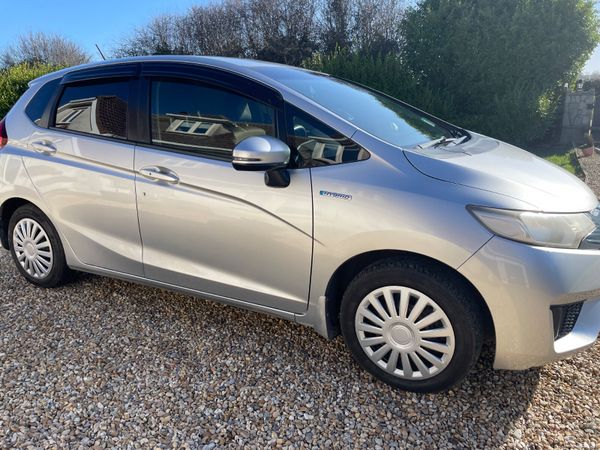 Honda Fit Hatchback, Petrol Hybrid, 2014, Silver