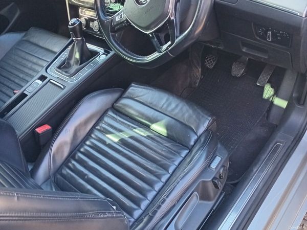 Volkswagen Passat Saloon, Diesel, 2016, Silver