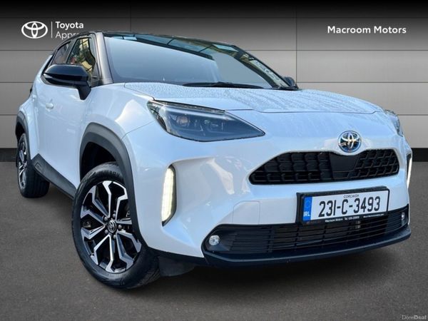 Toyota Yaris Cross Hatchback, Petrol Hybrid, 2023, White