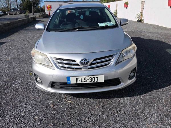 Toyota Corolla Saloon, Diesel, 2011, Silver