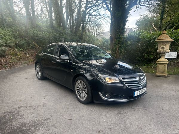 Vauxhall Insignia Hatchback, Diesel, 2014, Black