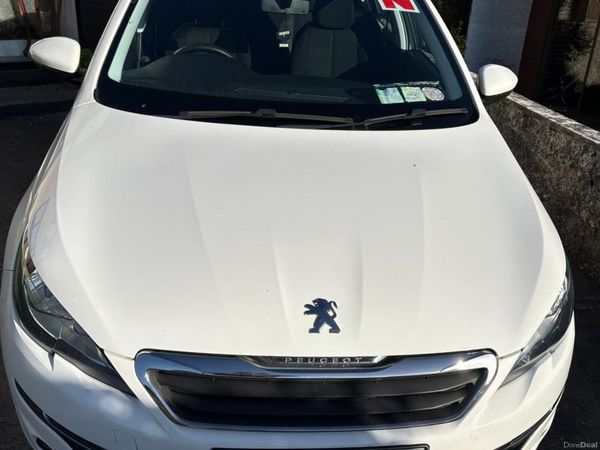 Peugeot 308 Hatchback, Diesel, 2015, White