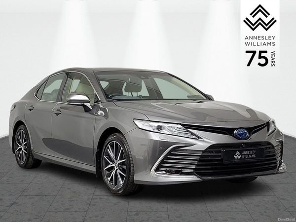 Toyota Camry Saloon, Petrol Hybrid, 2023, Grey