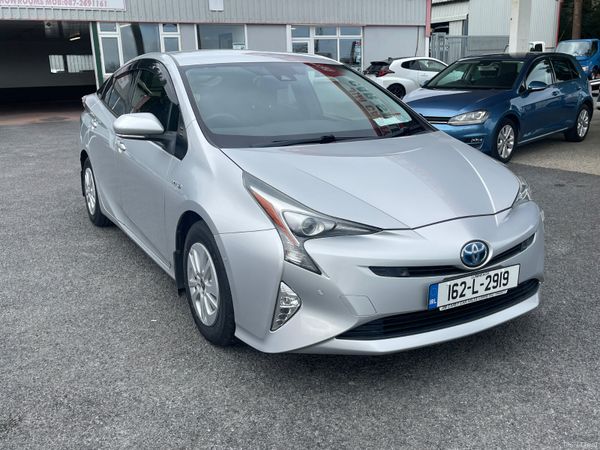 Toyota Prius Hatchback, Petrol Hybrid, 2016, Silver
