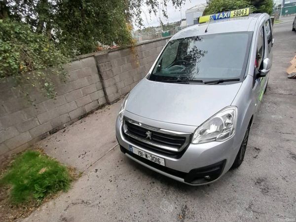 Peugeot Partner MPV, Diesel, 2019, Silver